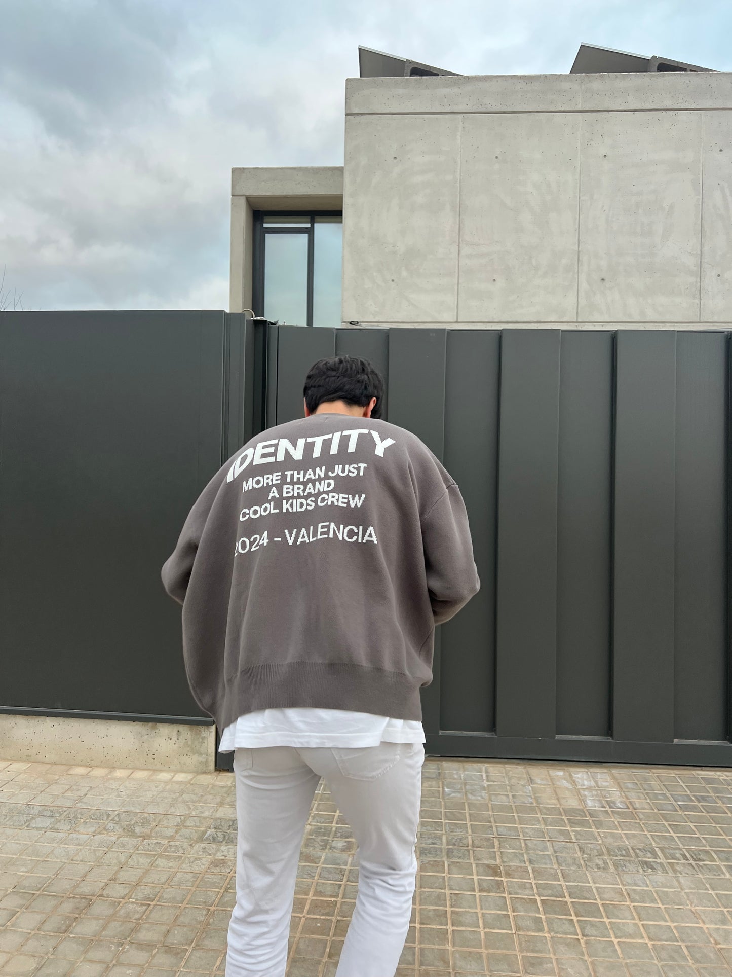 IDENTITY KNIT